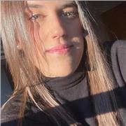 Soy una chica creativa y dinámica, enseño ciencias, letras y matemáticas a niños/adolescentes.